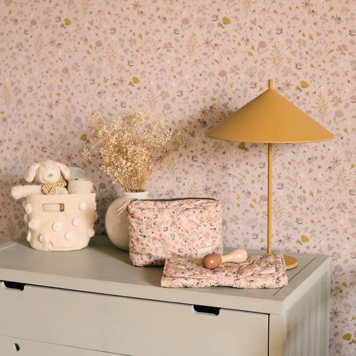 Windflower wallpaper in pink