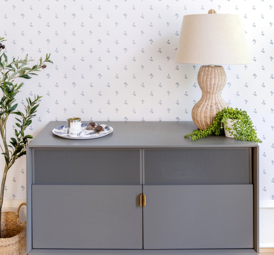 Image of Radish in Bay Blue Wallpaper