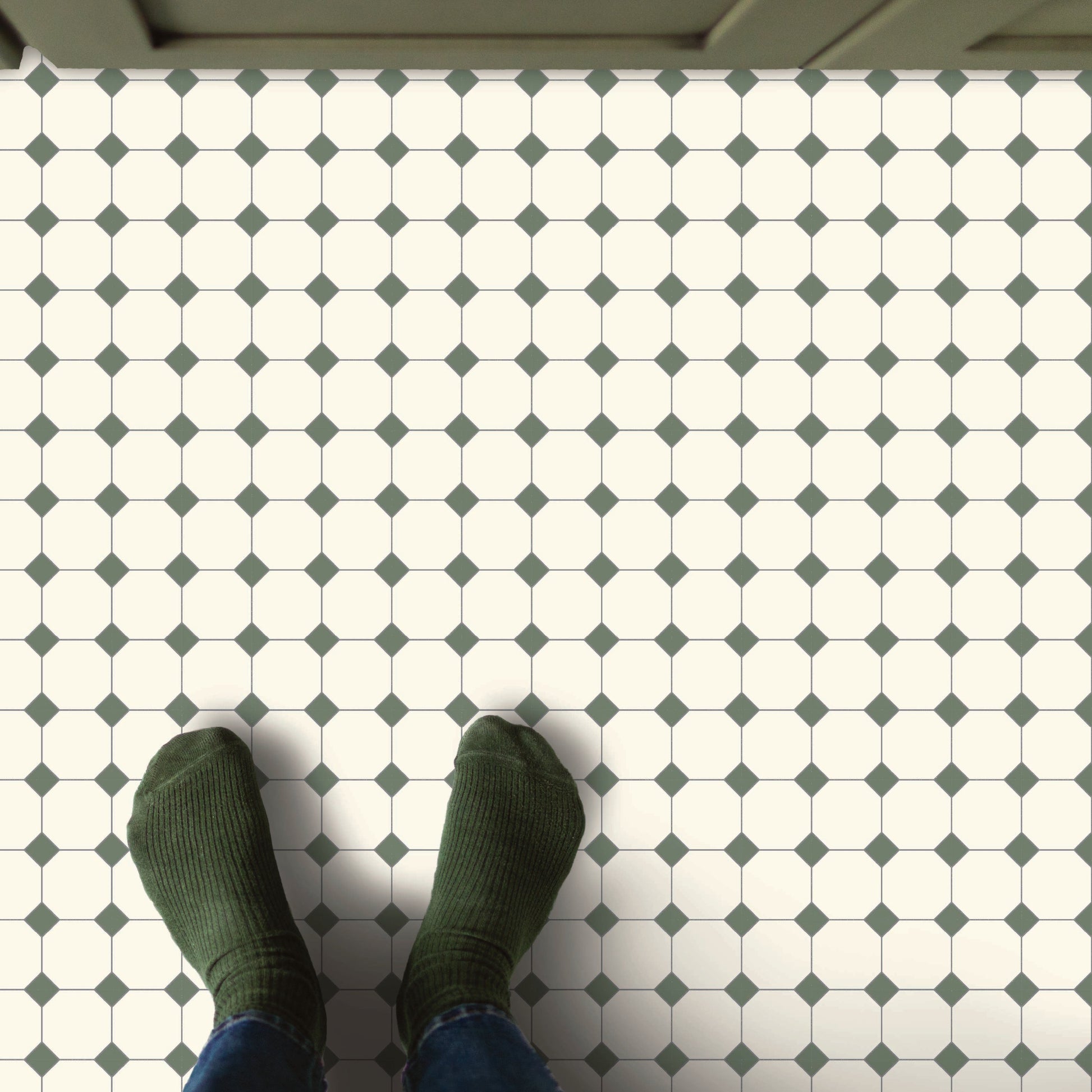 Dual Grid Tile Decal Tile/Flooring in Forest/Cream