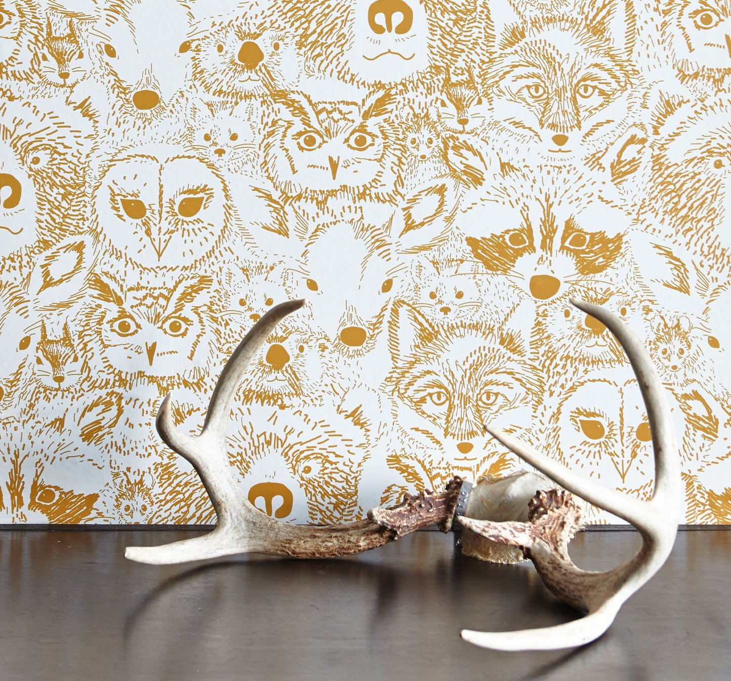 Wild in Gold and Cream Wallpaper