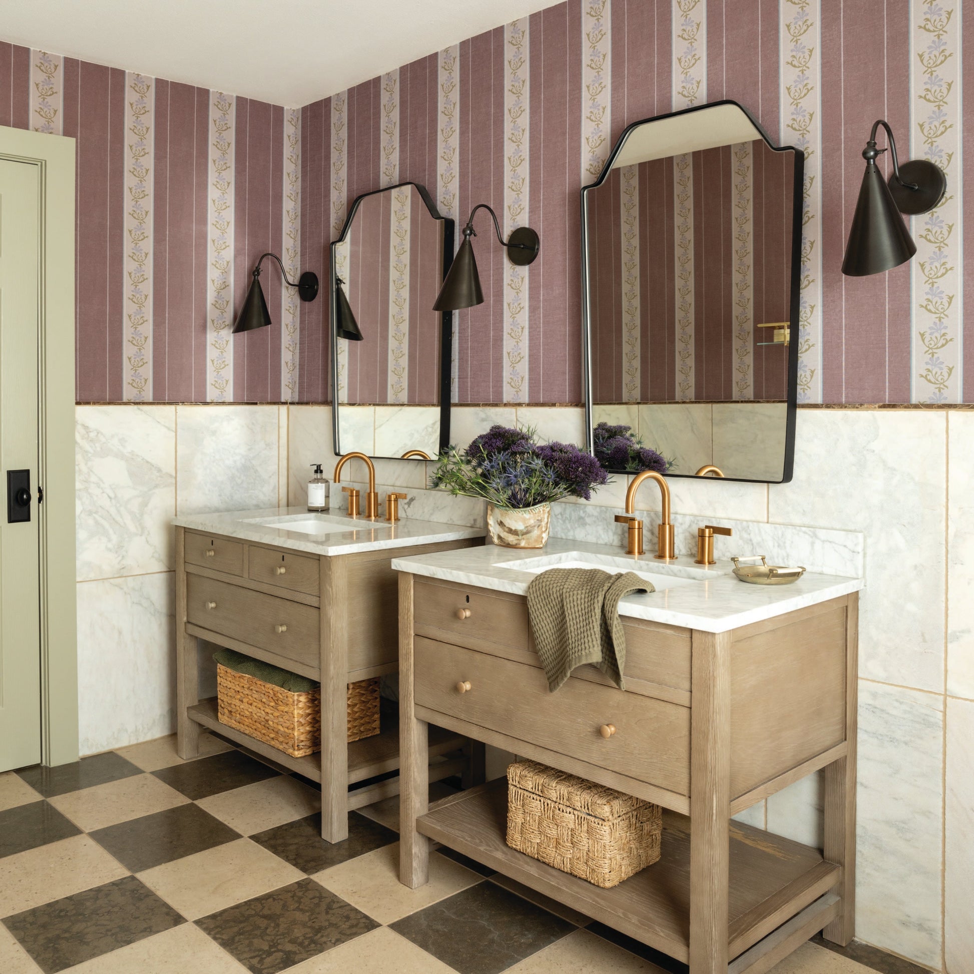 Image of Posey Stripe in Mauve Wallpaper