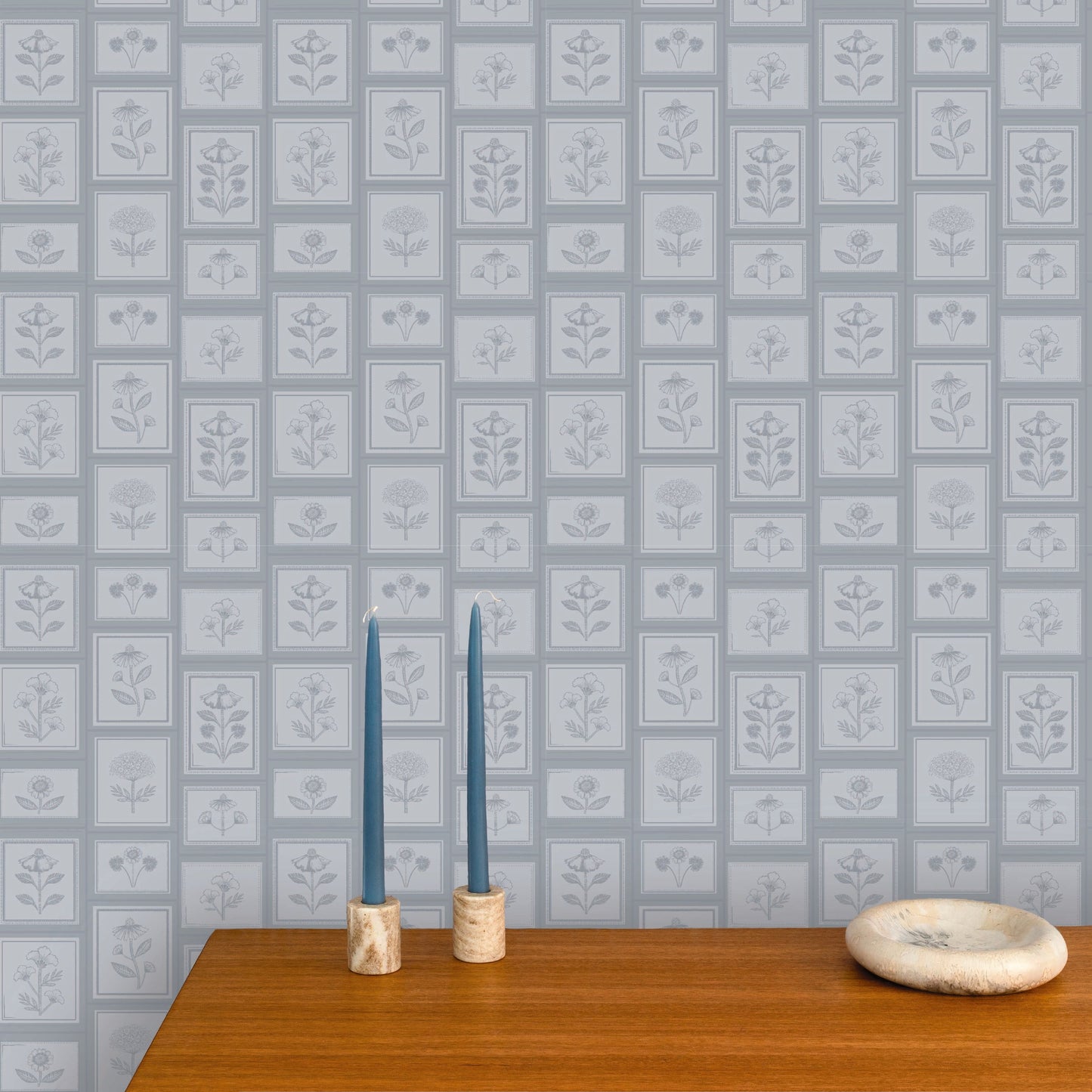 Image of Vintage Frame in Powder Wallpaper