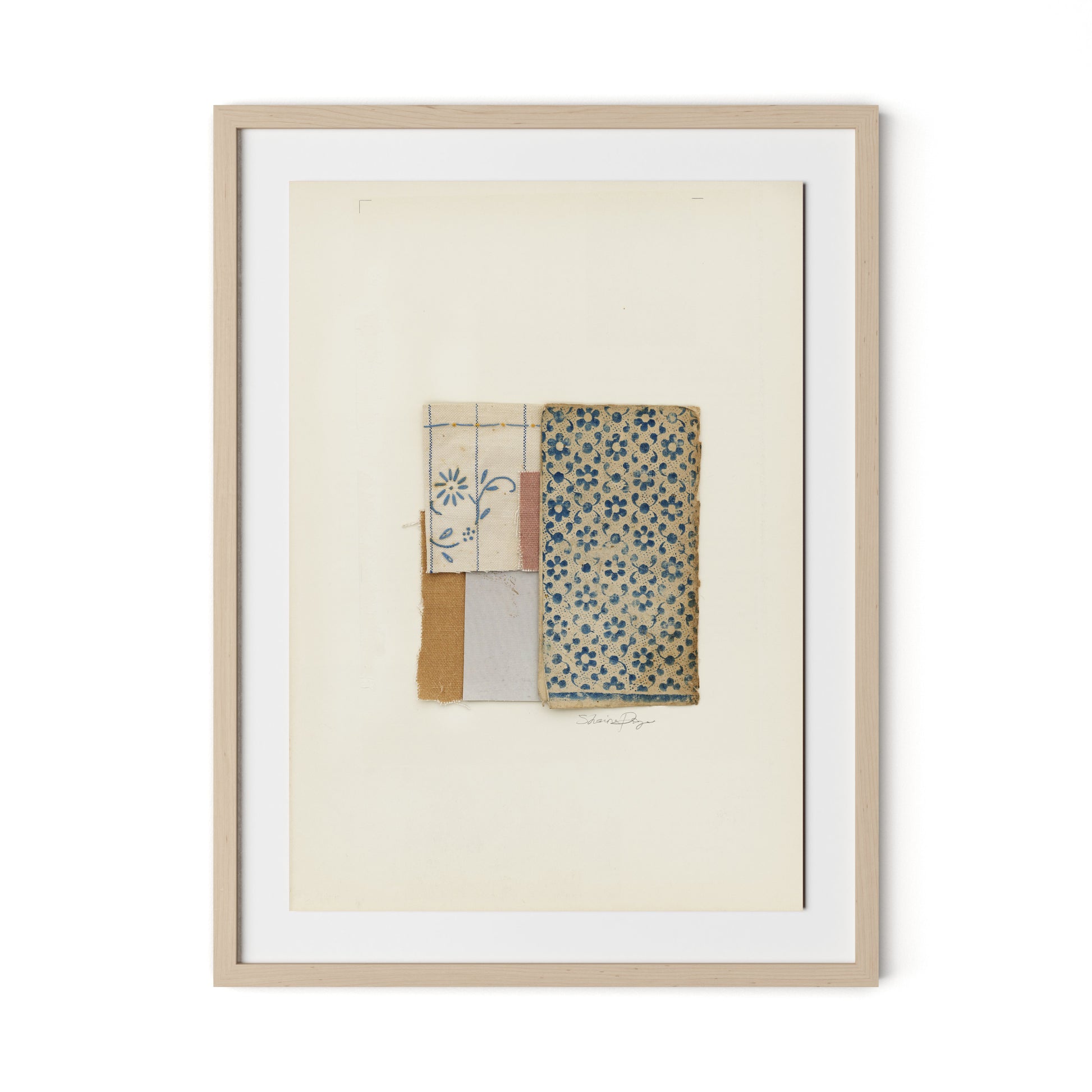 Marguerite Bleue Framed Paper / 24 x 32 in / Natural Maple