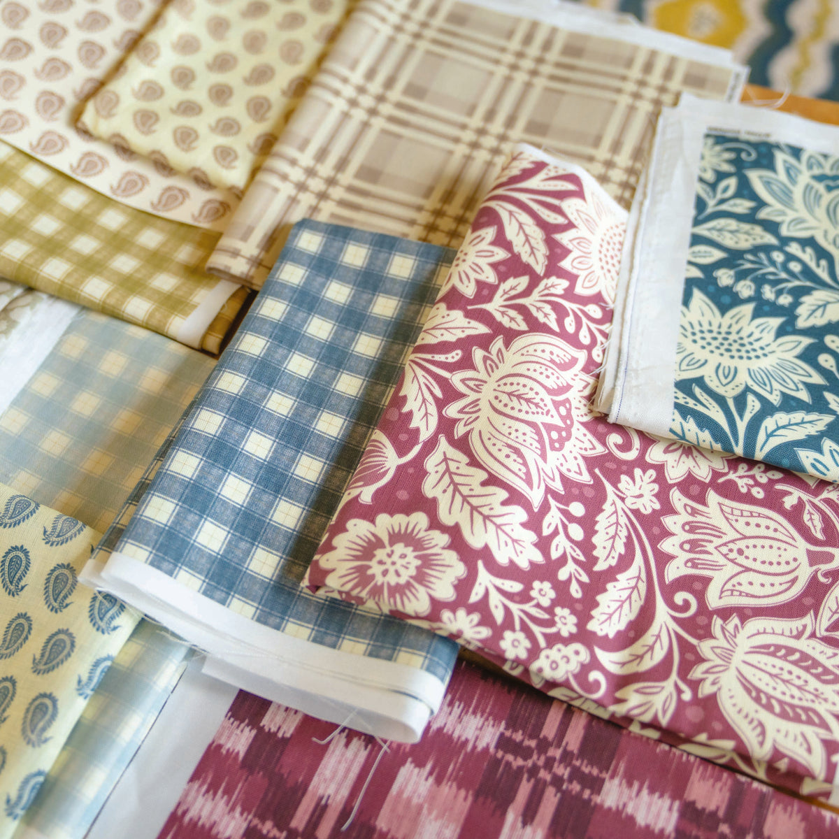 Loon Lake Fabric Fabric in Mulberry
