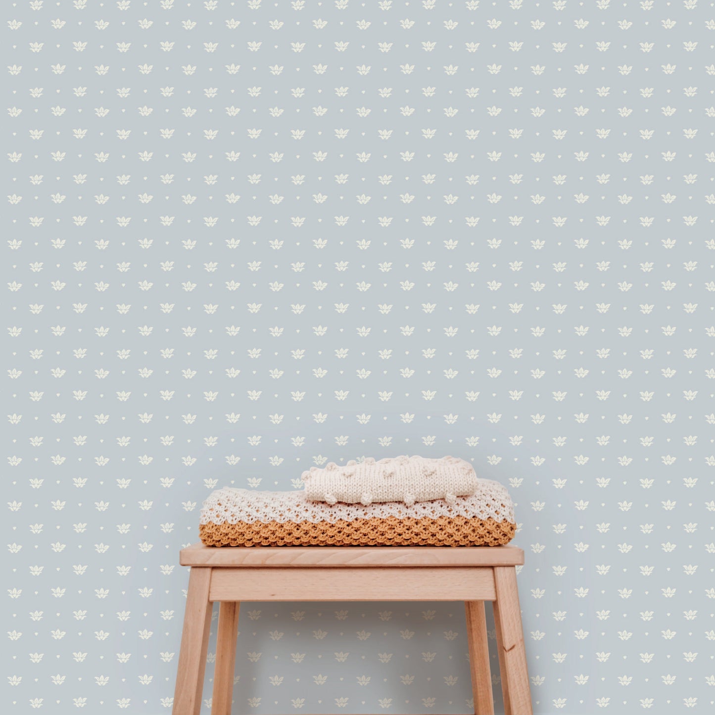 Image of Floret in Blue/Cream Wallpaper