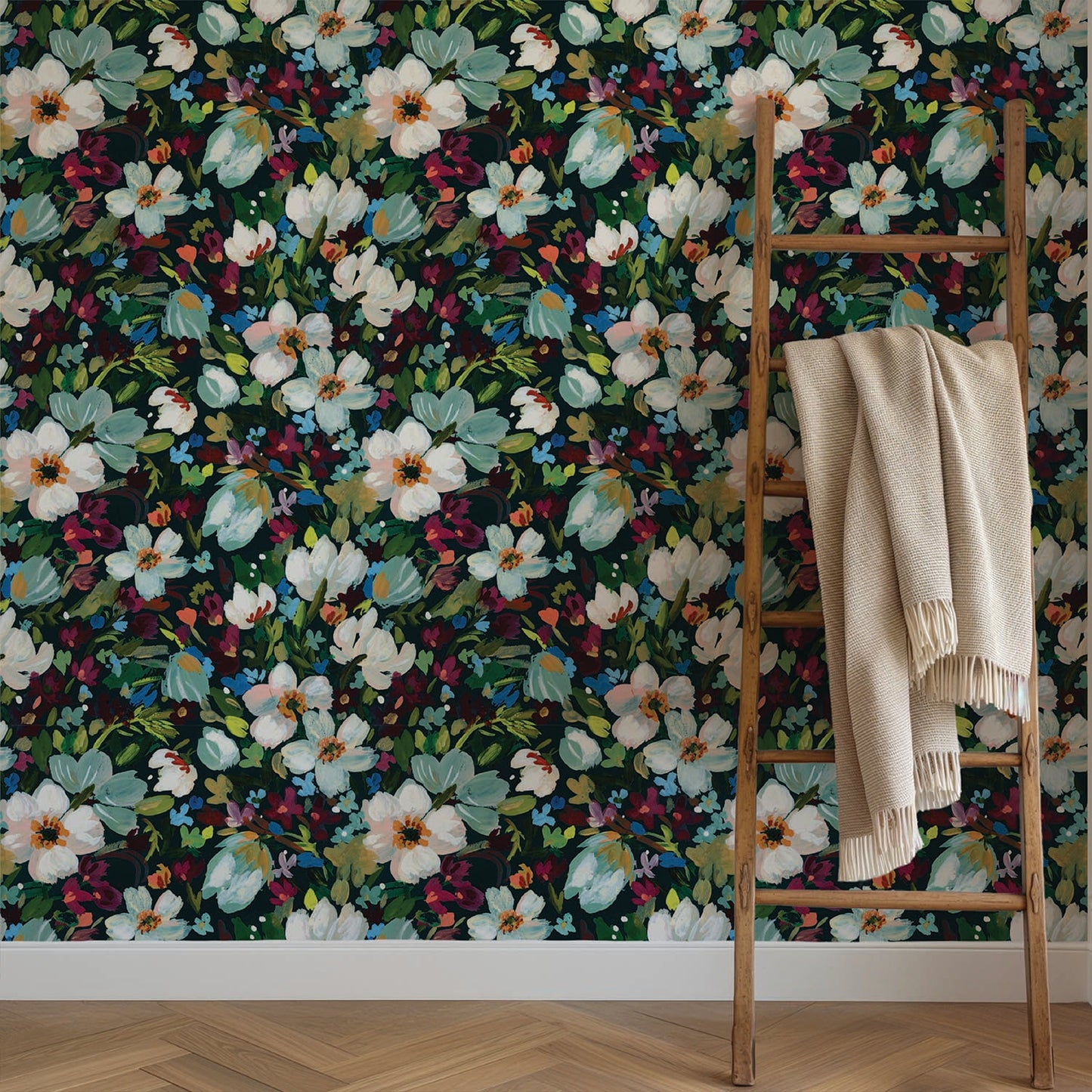 Image of Marin Bouquet in Multi wallpaper